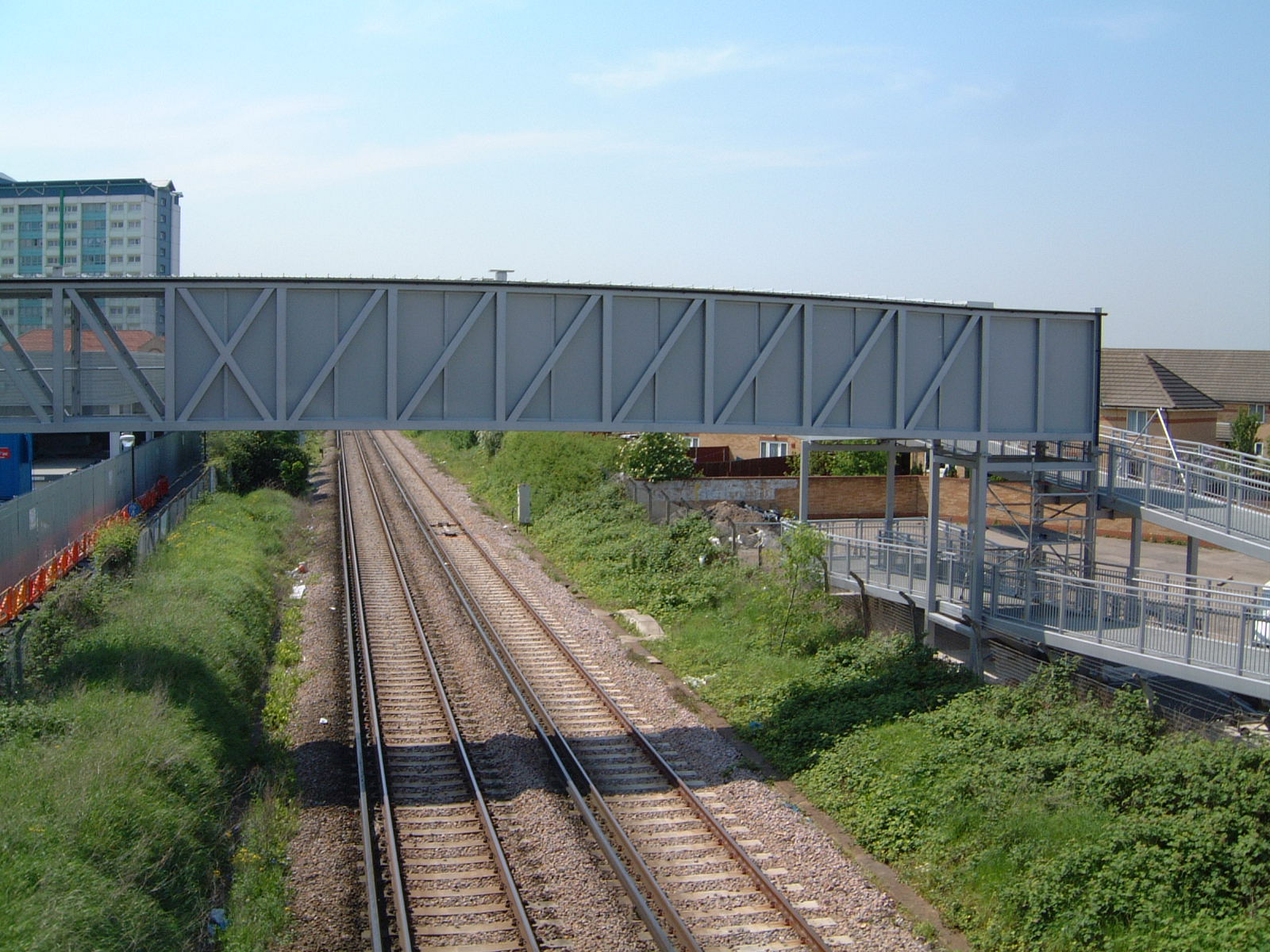 Railway footbridges, ramps and steps